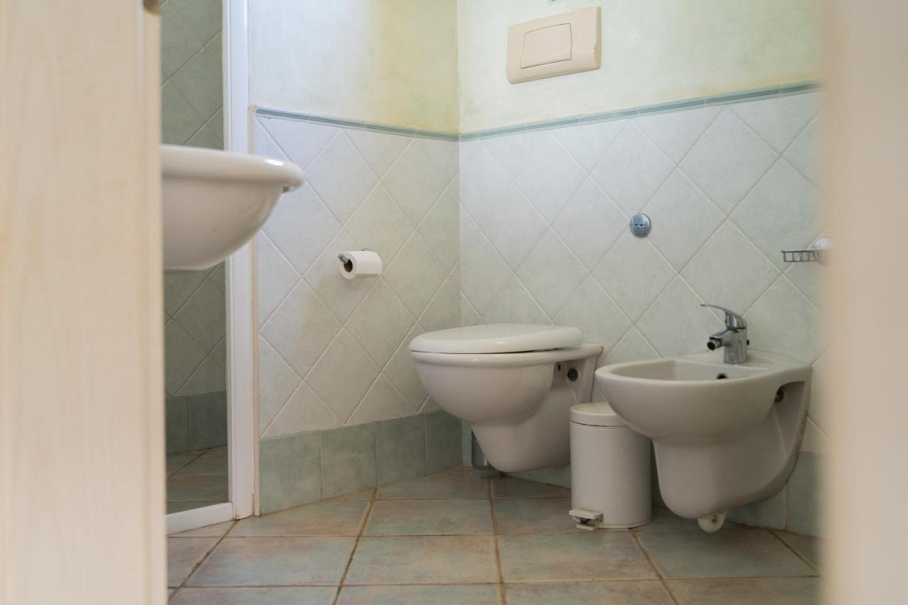 Lovely Beach Front Apartment In Santa Maria Bagian luar foto