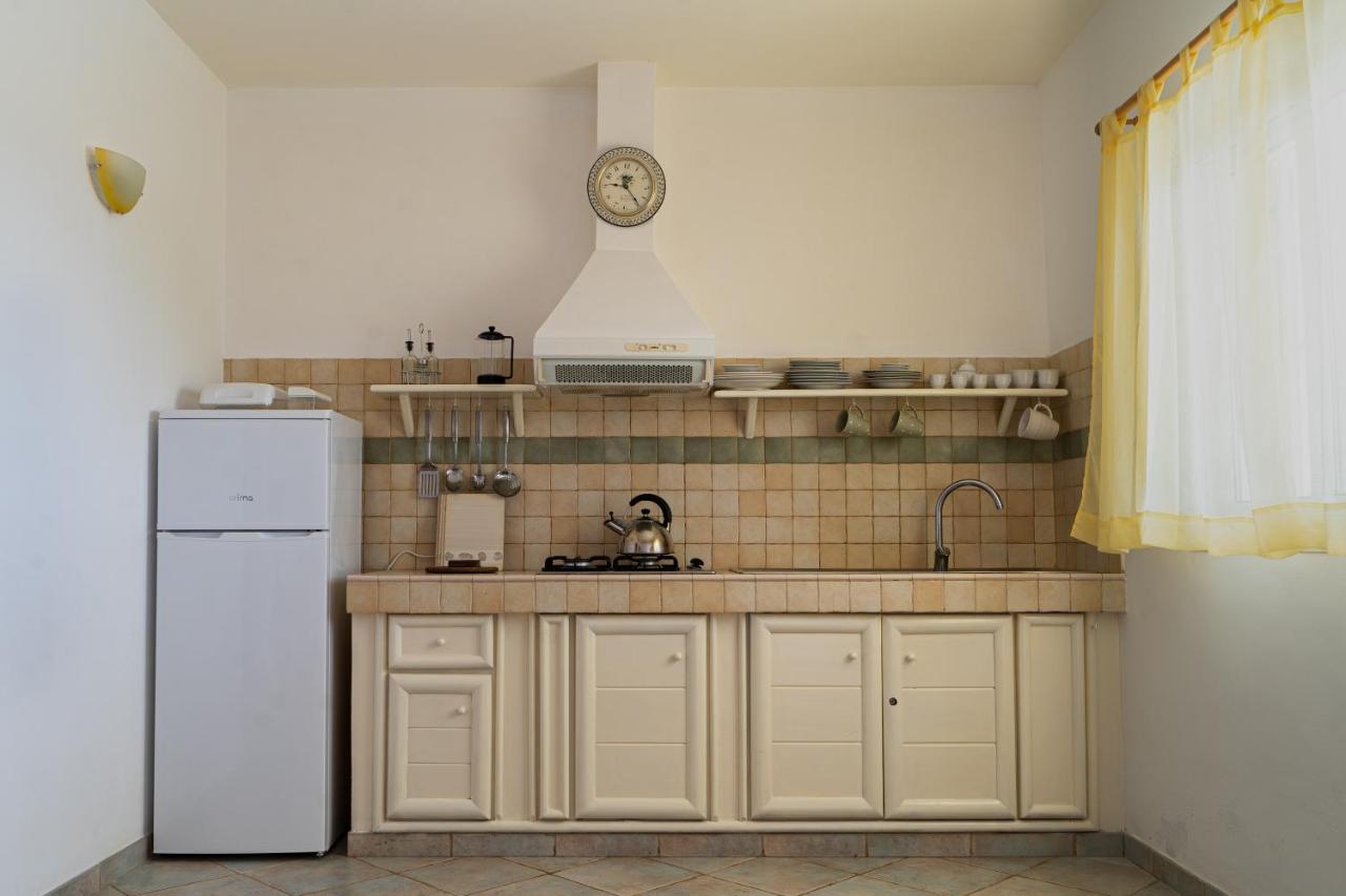 Lovely Beach Front Apartment In Santa Maria Bagian luar foto