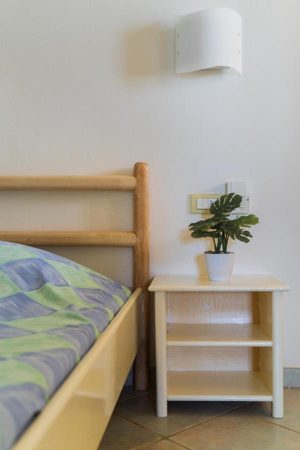Lovely Beach Front Apartment In Santa Maria Bagian luar foto