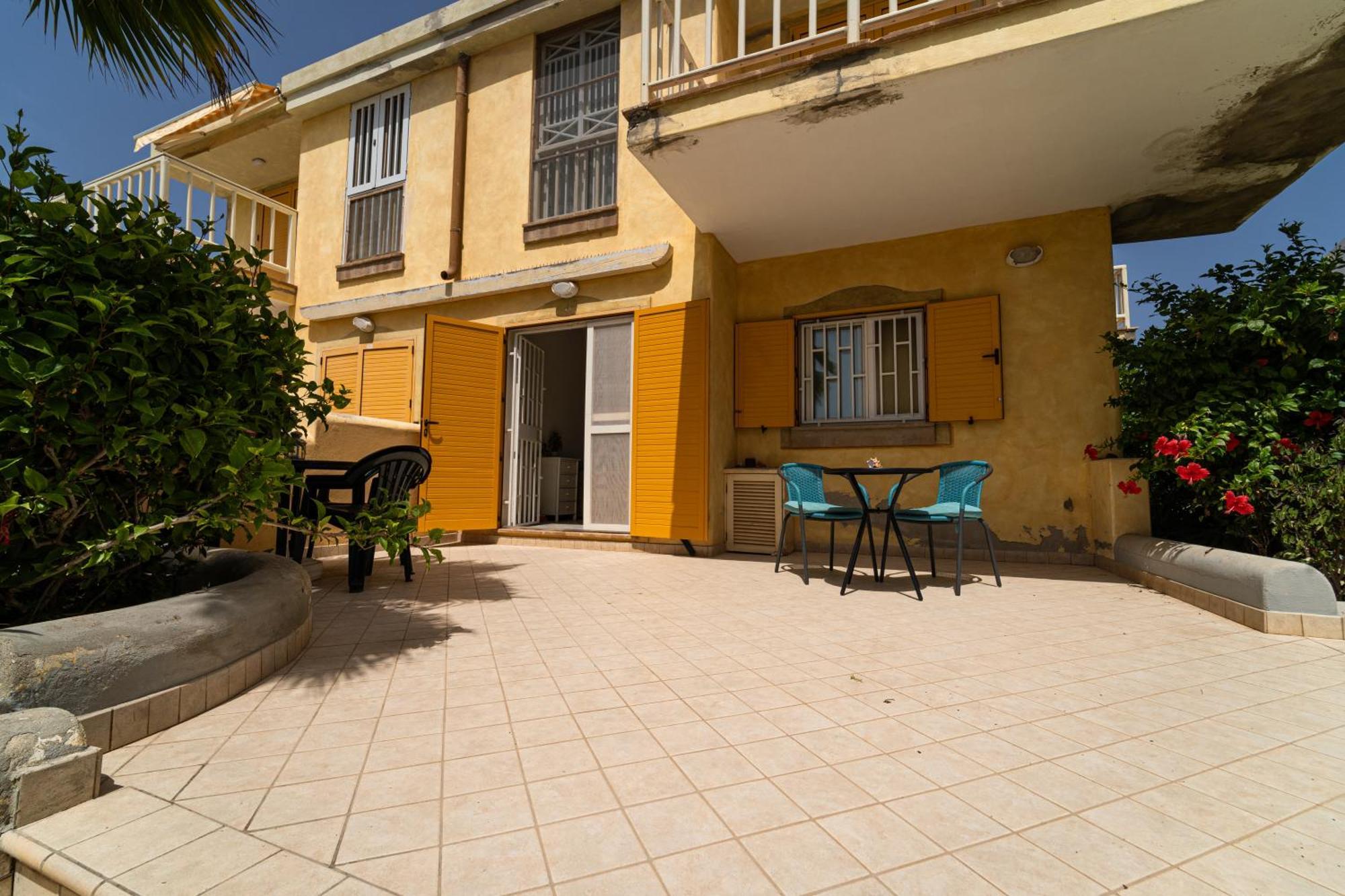 Lovely Beach Front Apartment In Santa Maria Bagian luar foto